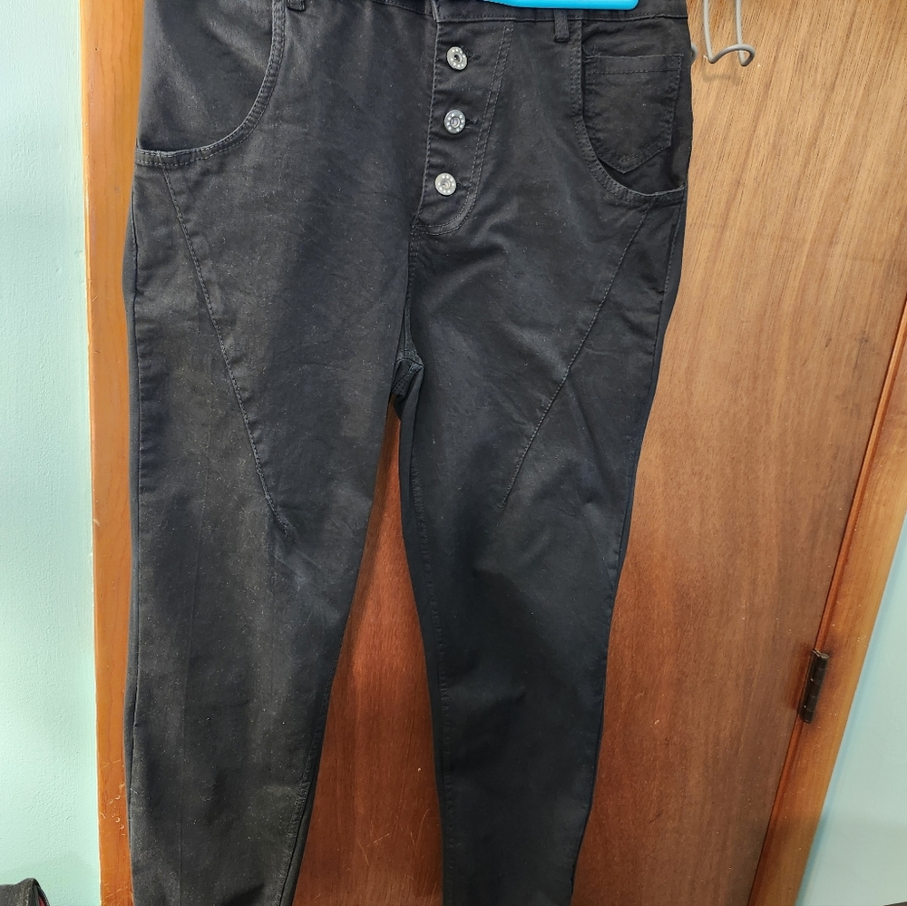 Femme Fatale Black Jeggings.